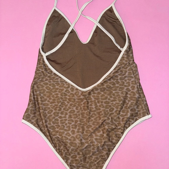 Acacia one piece in animal print - Picture 2 of 3